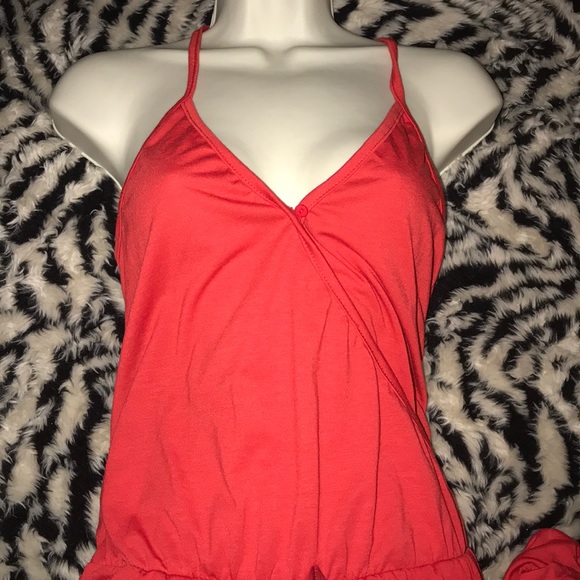 Red medium jumpsuit new 🍒 - Picture 5 of 7